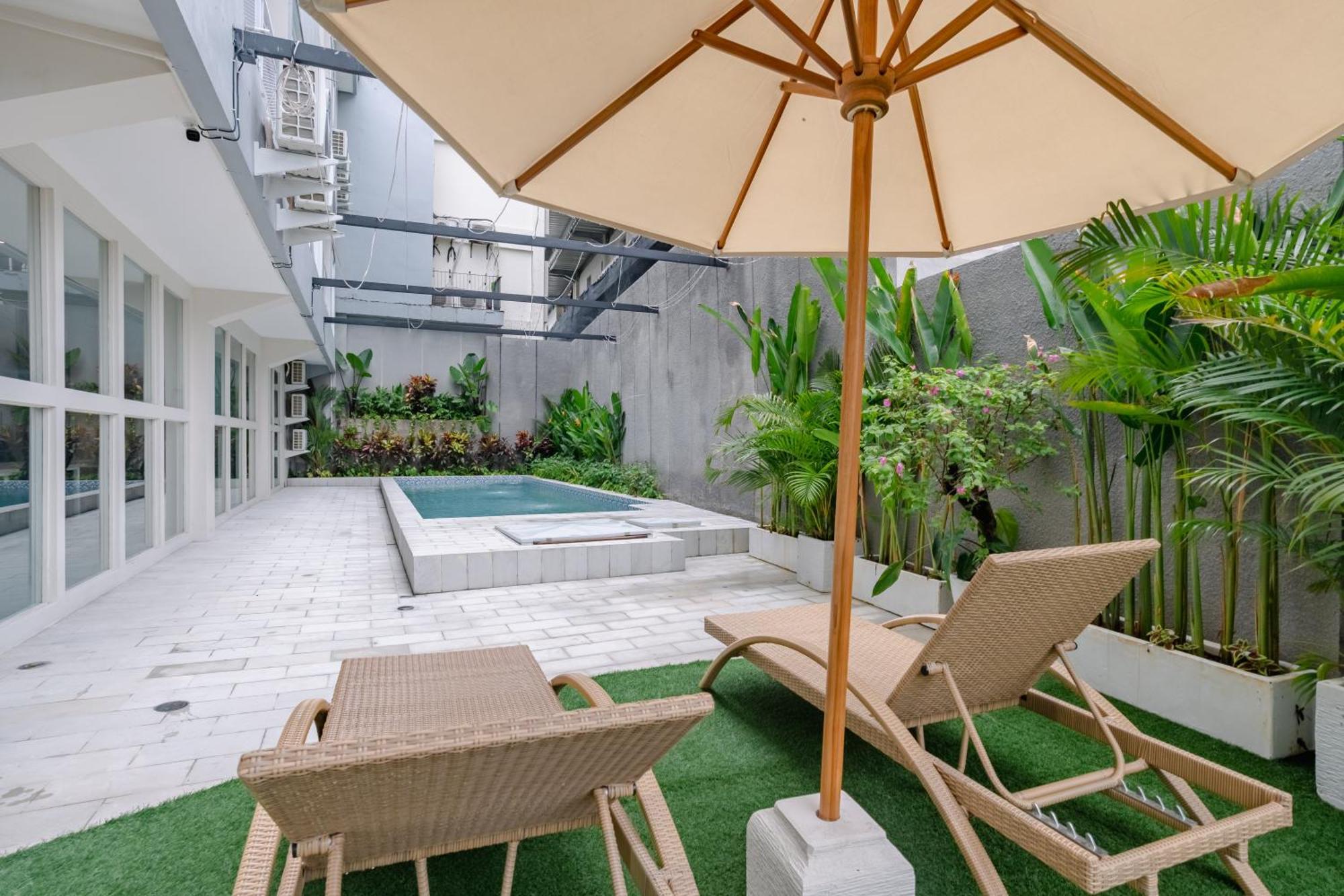 Legian Bali Bustle Sunset Coliving And Coworking Space מראה חיצוני תמונה