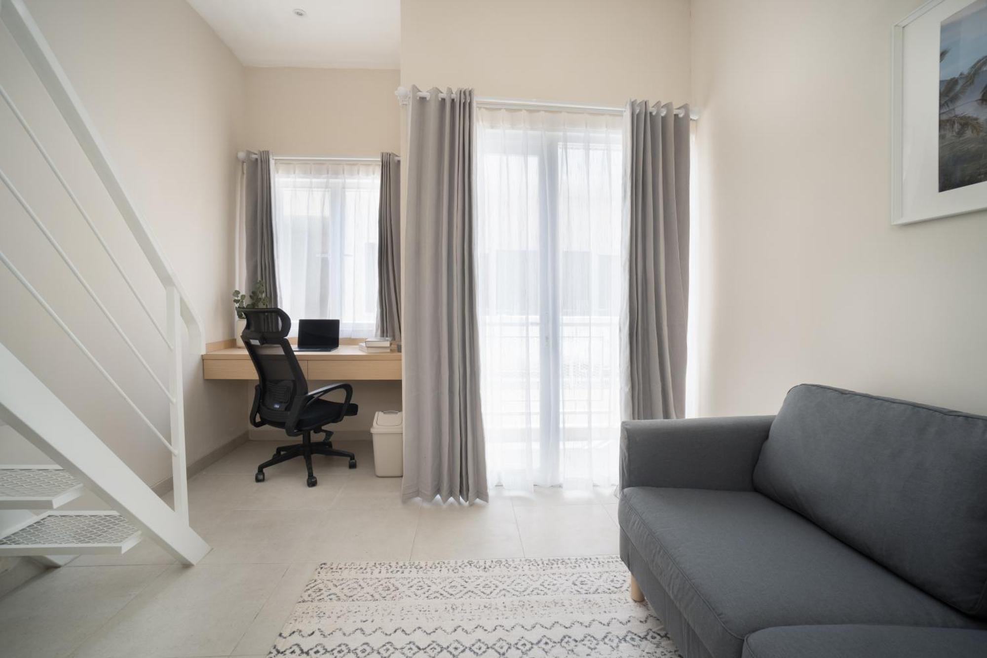 Legian Bali Bustle Sunset Coliving And Coworking Space מראה חיצוני תמונה